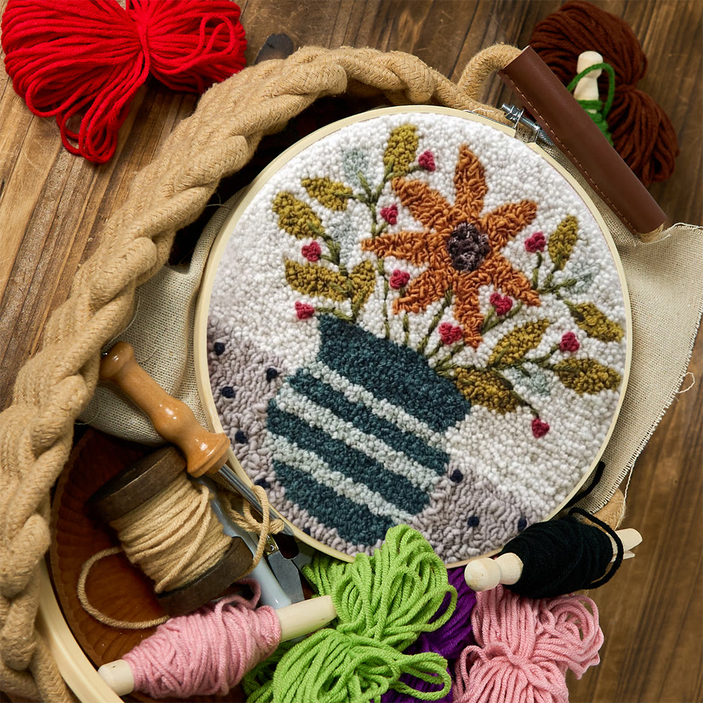 Wunderschöner Blumenstrauß in Vase – Punch-Needle-Set – Exquisite Wanddekoration | Ideal für handgemachte Geschenke - image 10