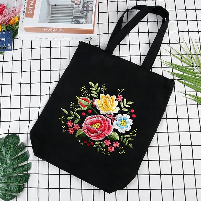 Sticksets für schwarze Canvas-Tragetaschen | Modische Taschen als Geburtstagsgeschenk | Handgefertigte Unikate - image 1