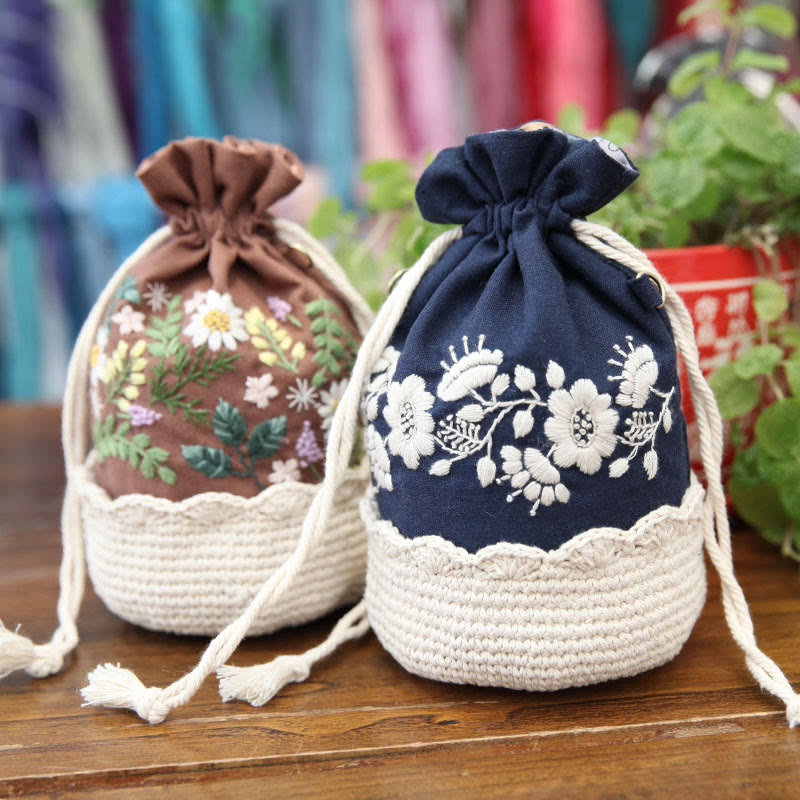 Handgefertigtes Umhängetaschen-Set | Florales Handarbeitsprojekt | DIY-Nähkunst | Geschenkidee für Sie - image 1