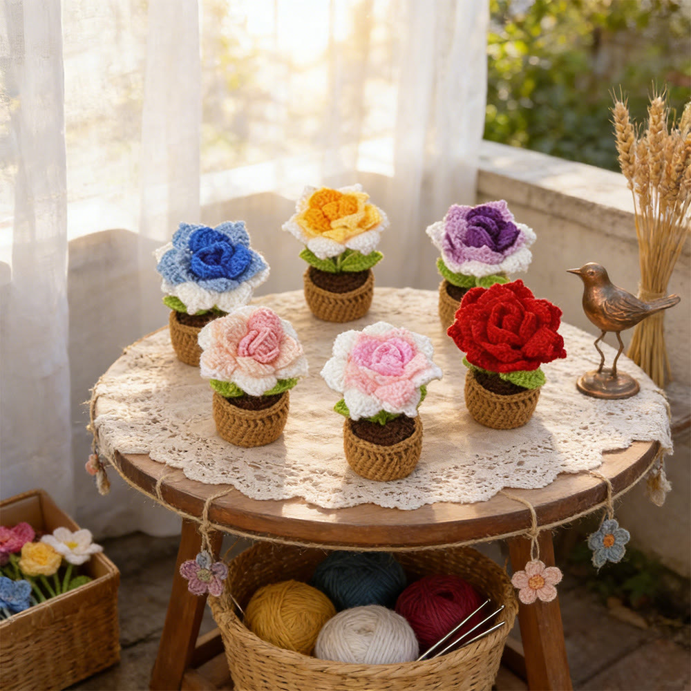 Gehäkelter Blumentopf – Tischdeko fürs Büro | Schönes Geburtstagsgeschenk - Rosenrot - image 1