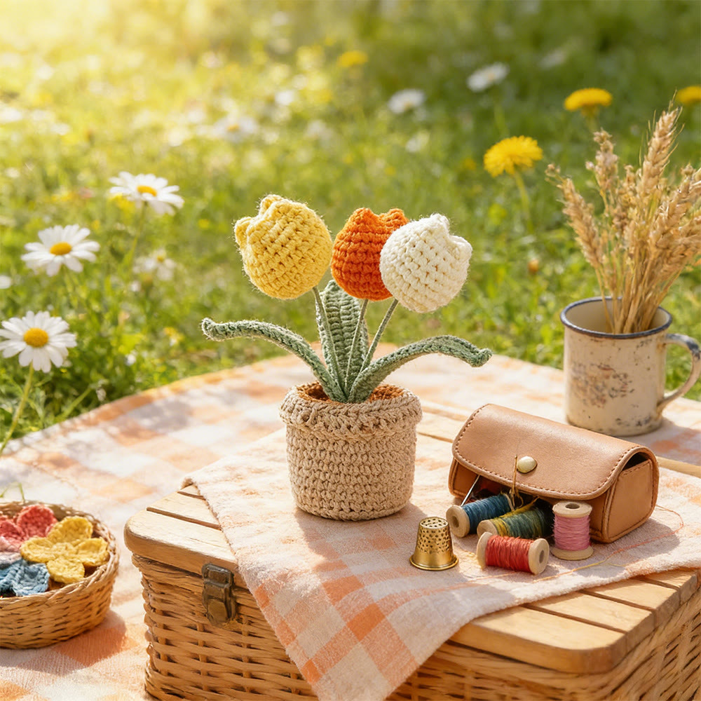 Häkelblume „Lächeln und Liebe“ – Fröhliche Wohndekoration | Schöne Geschenkidee - Tulpe B - image 4