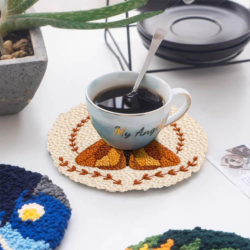 Mondfalter-Kranz-Bastelset mit Punch Needle – Anfängerfreundliches DIY-Projekt | Atmosphärische Wohndekoration - image 5