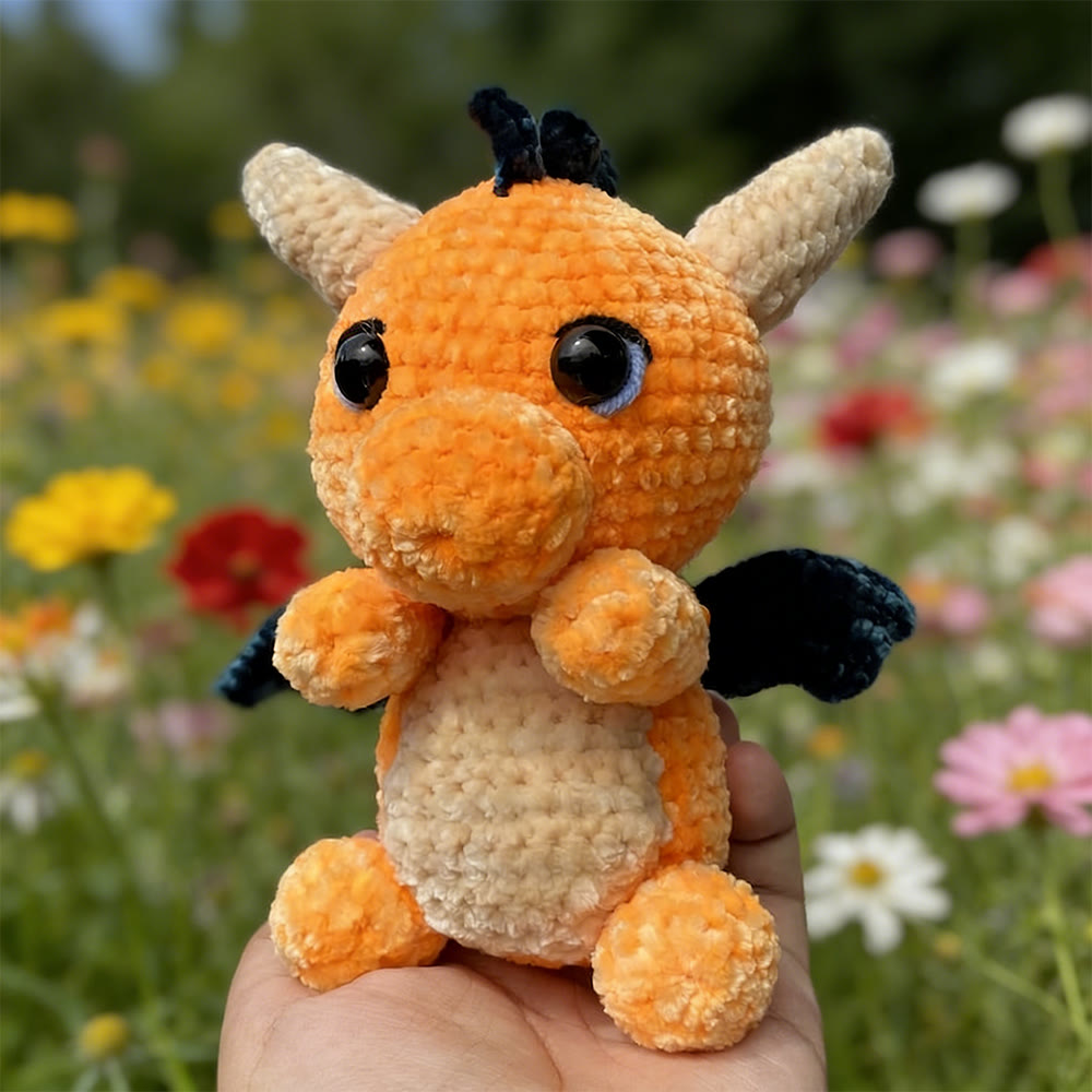 DIY-Häkelset für magische Dinosaurier – Einzigartiges Babygeschenk | Handgehäkeltes Spielzeug - DIY-Handarbeits-Zauberdinosaurier-Häkelset - image 1