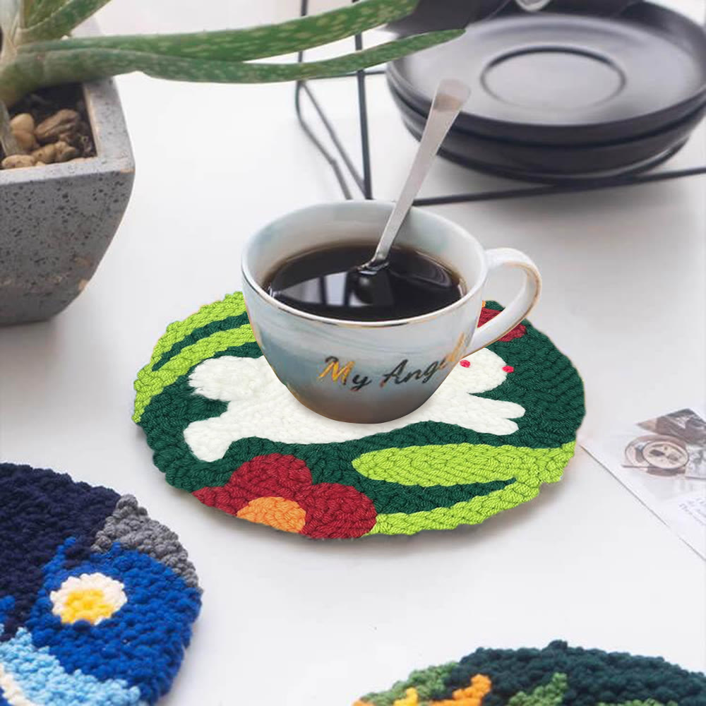 Springender Hase mit roten Blüten – Punch Needle Set – Lebhaftes DIY | Verspielter Akzent - image 5