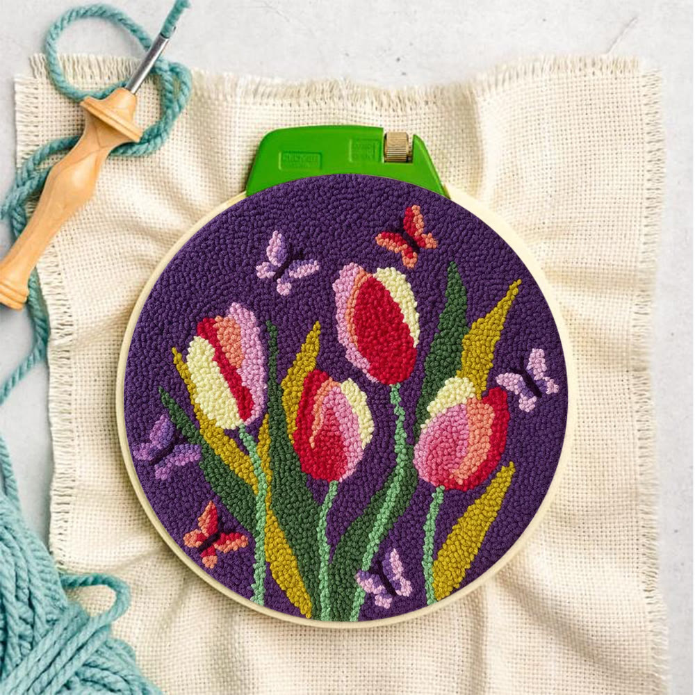 Schmetterlinge und Tulpen – Punch-Needle-Set – Einzigartige Stickstickerei | Schönes, handgemachtes Geschenk für Mama - image 2