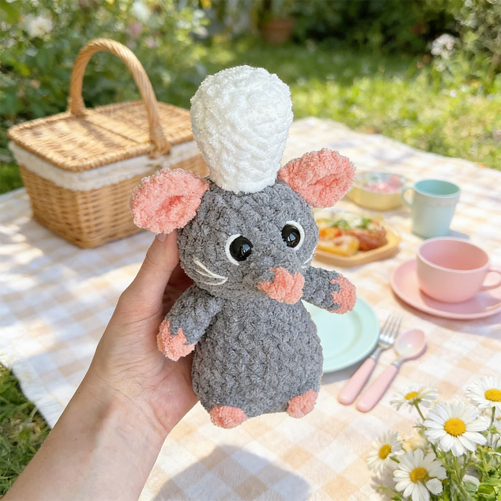 DIY-Häkelset für eine handgemachte Kochmaus – Plüschmaus | Geschenk für Freunde - image 5