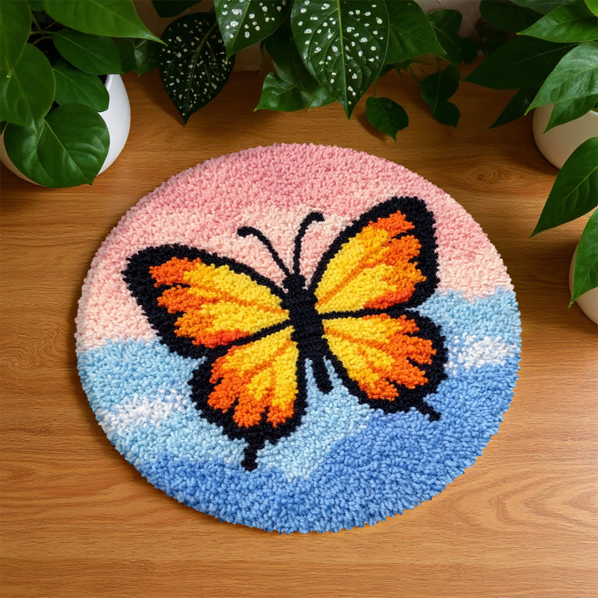 Rubbyoo Knüpfteppich-Set – Bezaubernder Schmetterling | Geschenk zum Einzug | Vielseitige Raumdekoration - 48×48cm - image 1