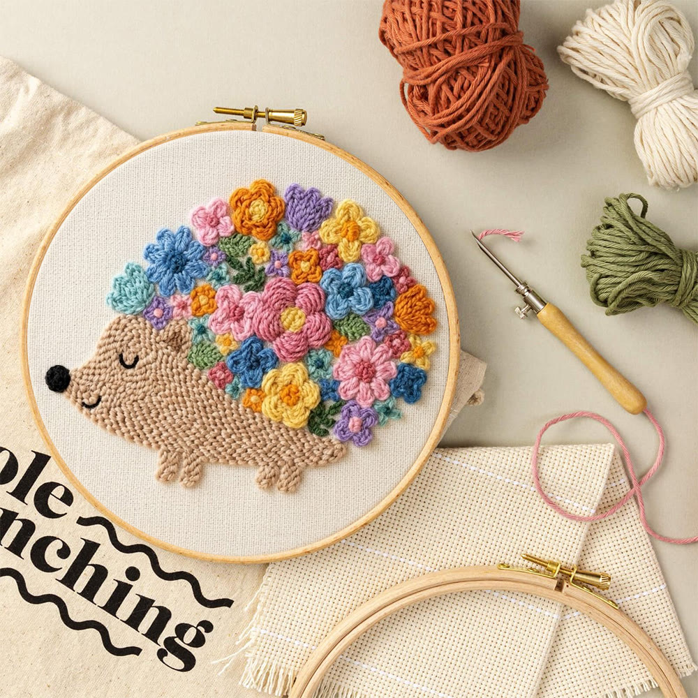 Niedliches Igel-mit-Blumen-Punch-Needle-Set – Rucksack-Hängedeko | Einzigartiges handgefertigtes Geschenk - image 9