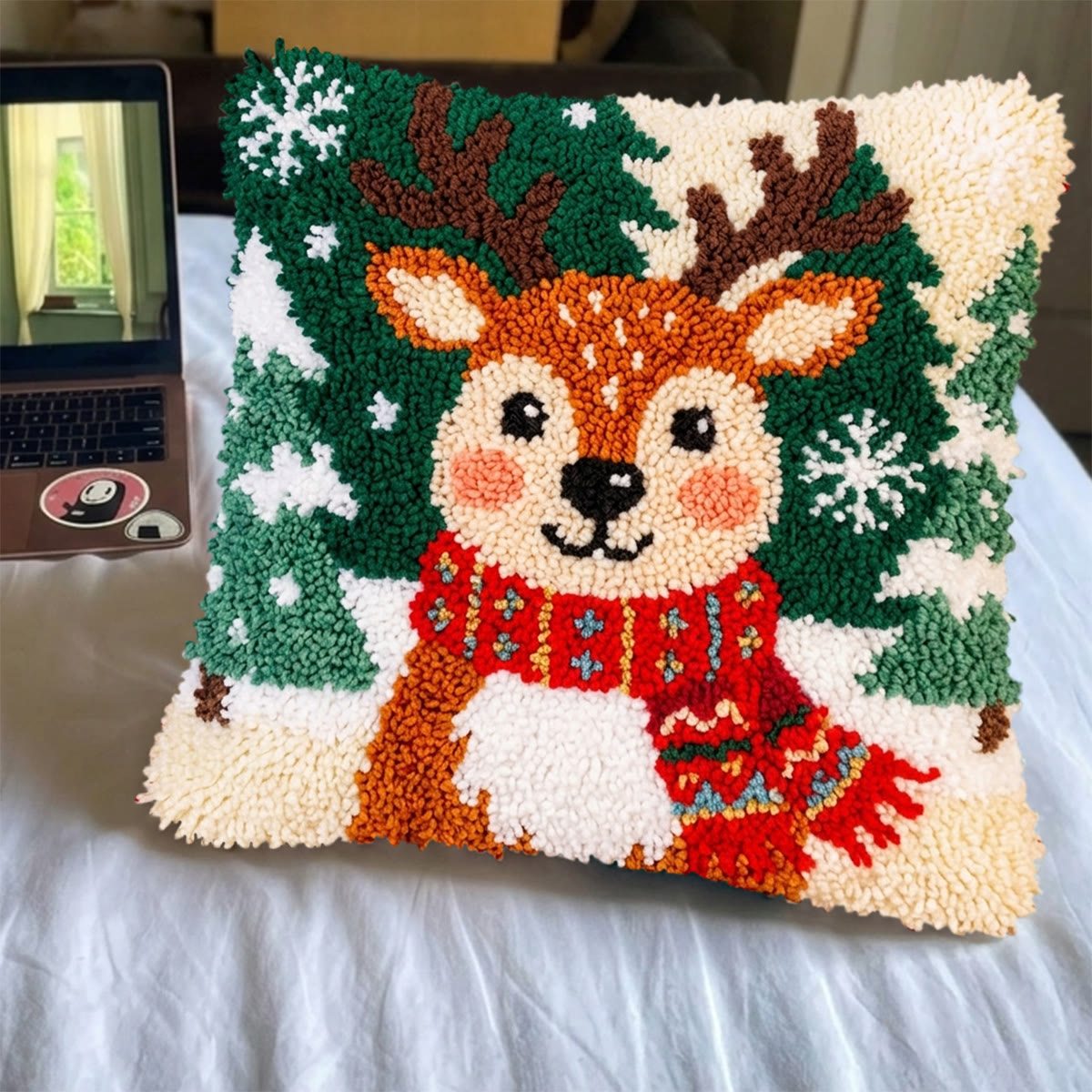 Rubbyoo Knüpfkissen-Set – Niedliches Rentier | DIY-Weihnachtskissenbezug | Ideal als Einzugsgeschenk - image 7