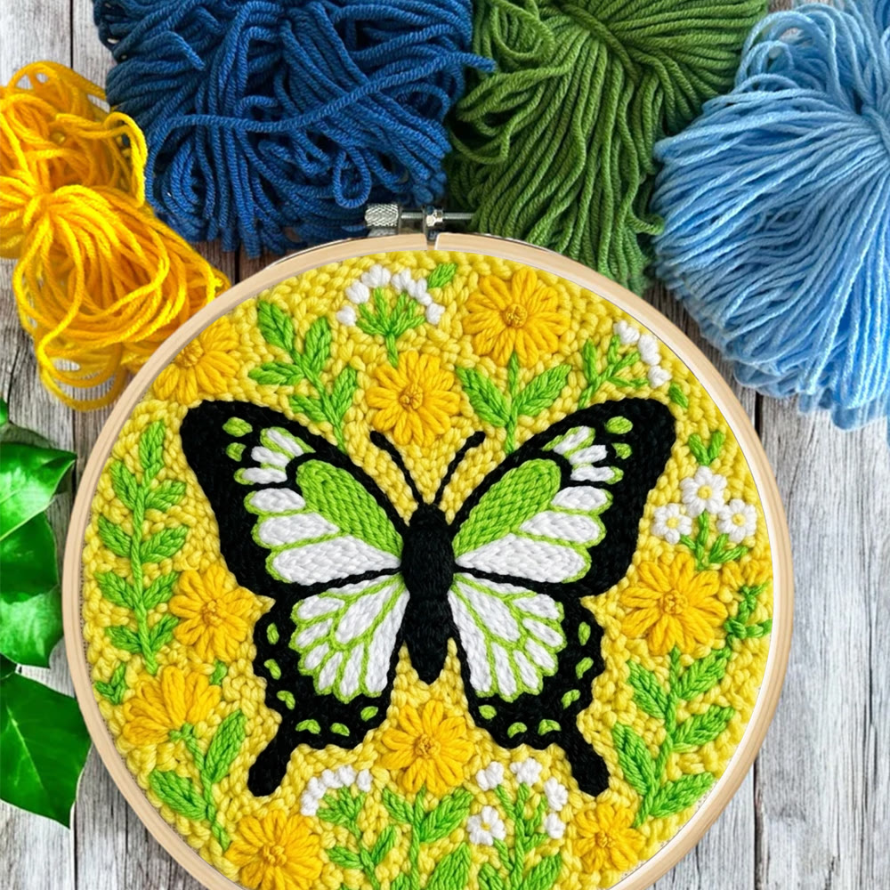 Lebendiges Frühlings-Punch-Needle-Set – Ästhetisches Schmetterlings- und Gänseblümchenmotiv | Nützliches, handgemachtes Einzugsgeschenk - image 6