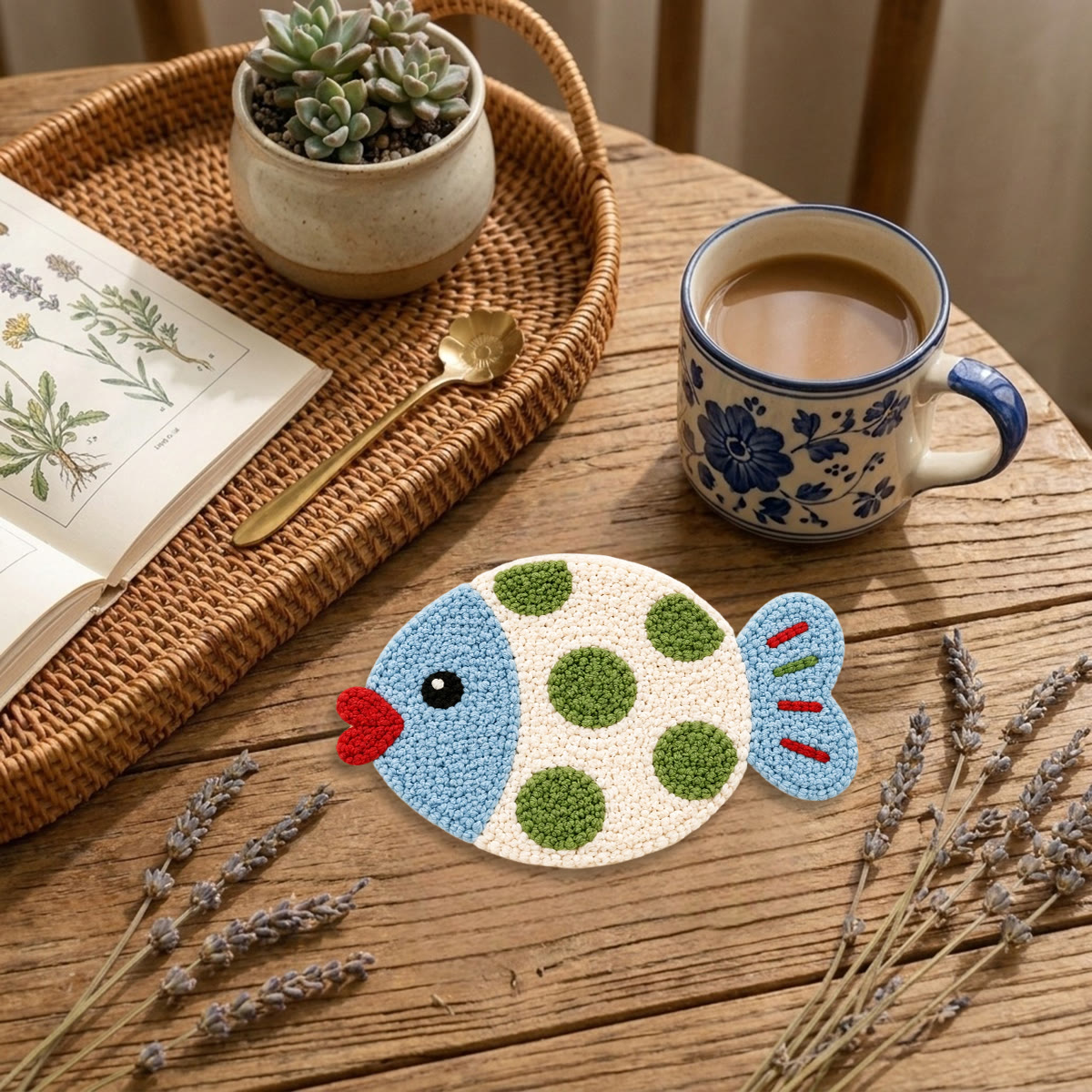 Stickset „Küssender Fisch“ – Anfängerfreundliche Tierstickerei | Lustige, handgefertigte Fischfigur - image 9