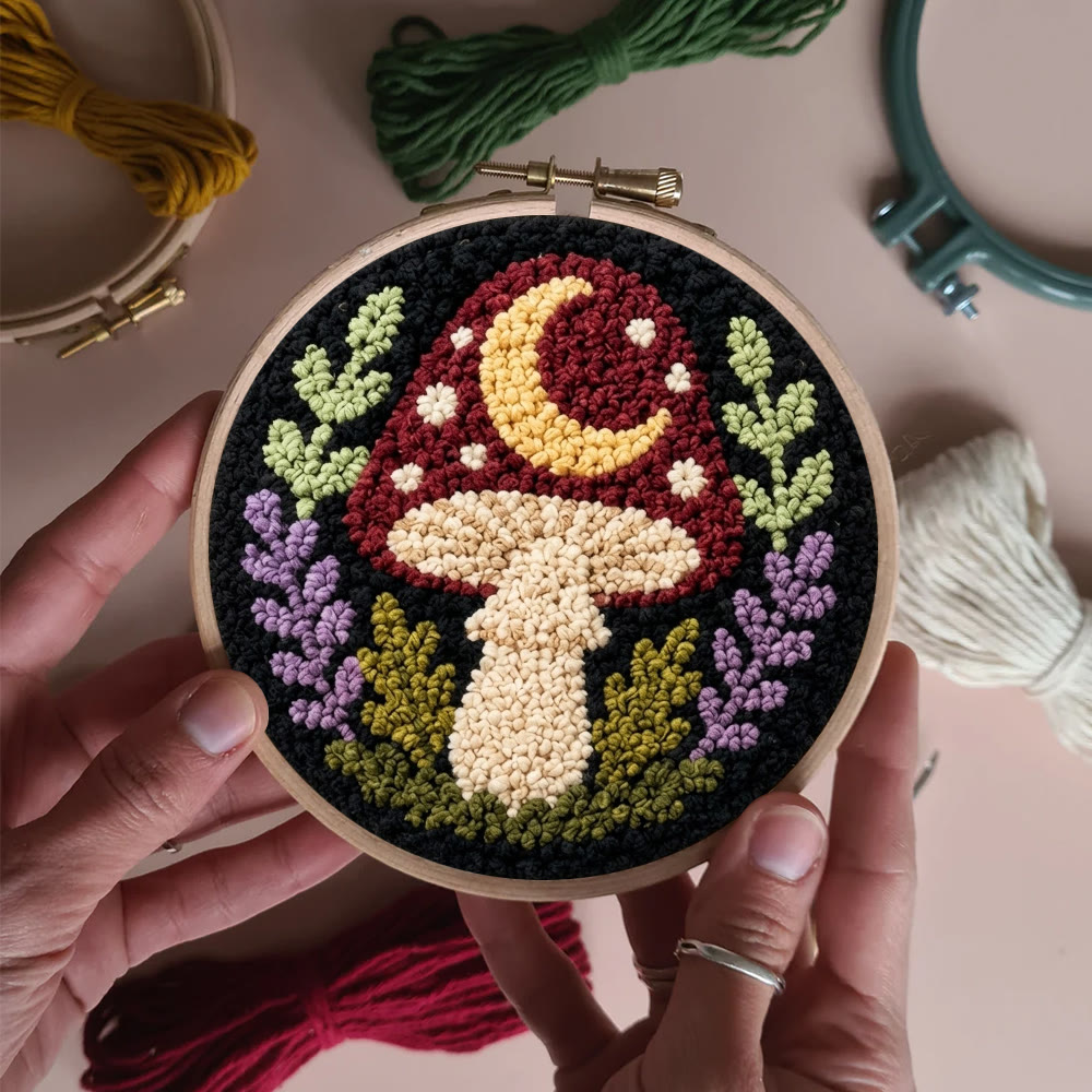 Gotischer Wald – Punch-Needle-Set – Nähprojekt für Anfänger | Verspieltes Pilz- und Blumenmotiv - image 5