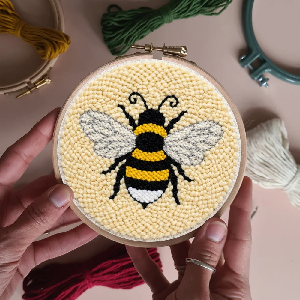 Stickset „Fleißige Hummel“ – Einfache Handarbeit für Erwachsene | Warme gelbe Bienen-Dekoration - image 6