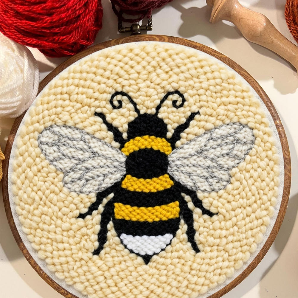 Stickset „Fleißige Hummel“ – Einfache Handarbeit für Erwachsene | Warme gelbe Bienen-Dekoration - image 5