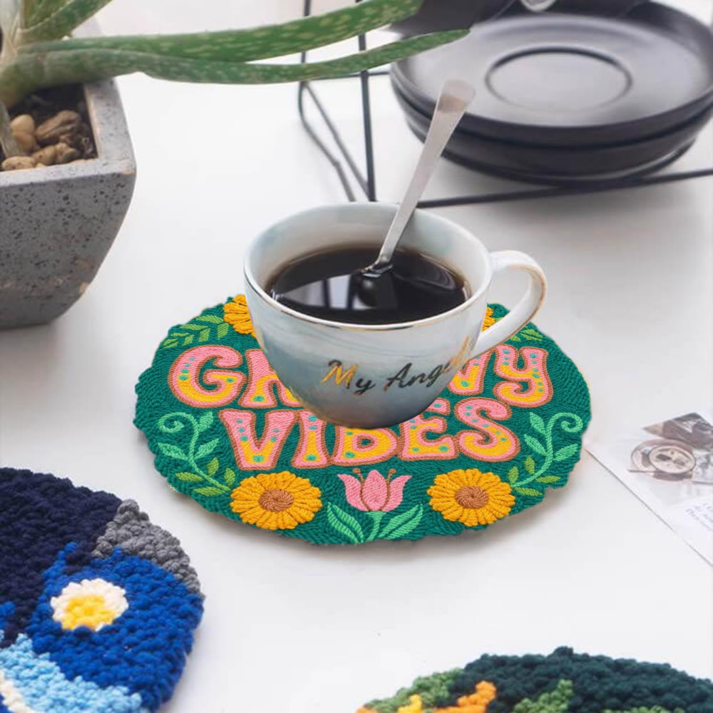 Groovy Vibes Punch Needle Set – Stilvolles florales Wandornament | Rustikale, farbenfrohe Handarbeit - 5-Zoll-Untersetzer-Set - image 12