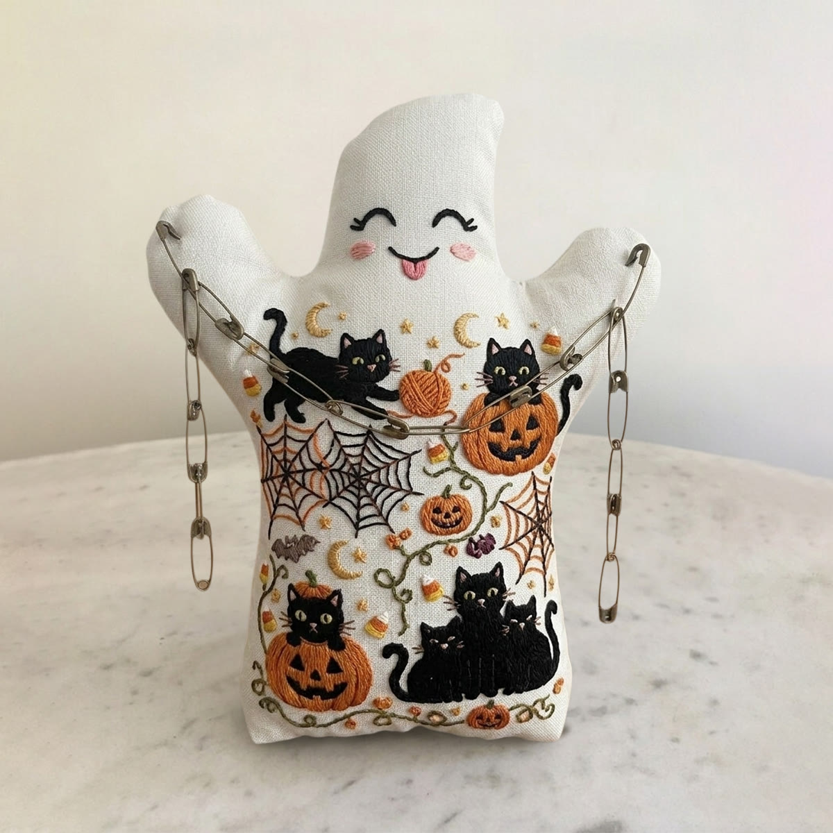 Rubbyoo Geister-Stickset – Freche Kätzchen mit Kürbislaterne | Handgemachtes Einzugsgeschenk | Halloween-Wanddeko fürs Kinderzimmer - 6-Zoll-Reifen-Set - image 1