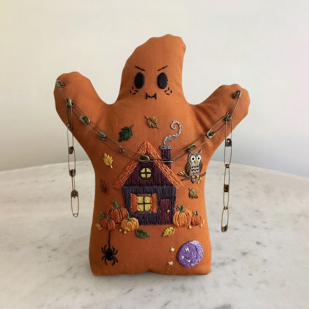 Rubbyoo Geister-Stickset – Gemütliches Halloween-Cottage | Herbstliche Deko-Idee | Rustikale handgefertigte Stickrahmen-Kunst - 6-Zoll-Reifen-Set - image 1