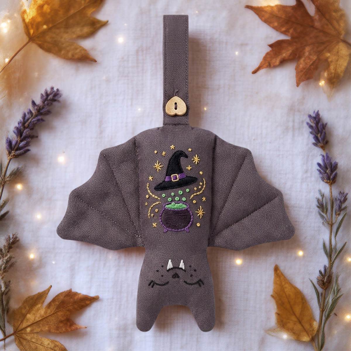 Rubbyoo Fledermaus-Stickset – Hexenkessel | Hexenhafte Halloween-Bastelidee für Anfänger | Festliche Kinderzimmerdeko - image 2