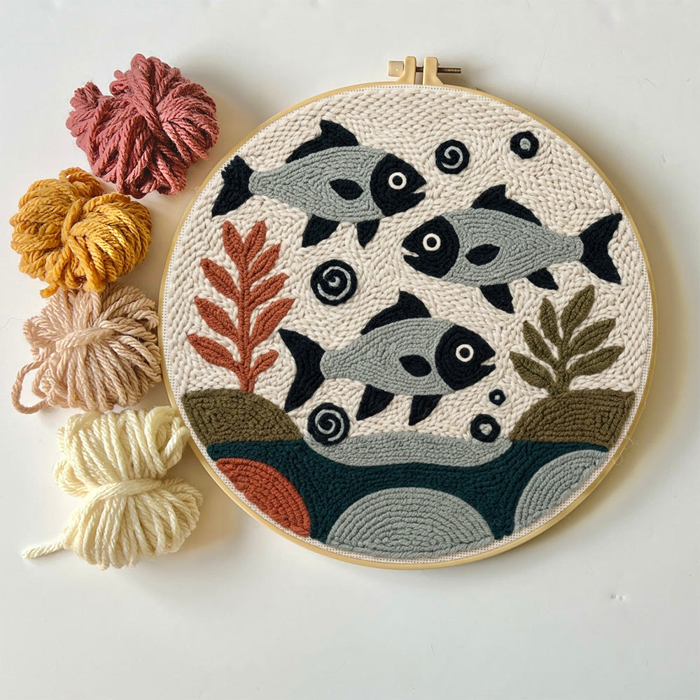 Punch-Needle-Set mit schwimmenden Fischen – Handgemachtes Geschenk für Fischliebhaber | Moderne Wohndekoration - image 7