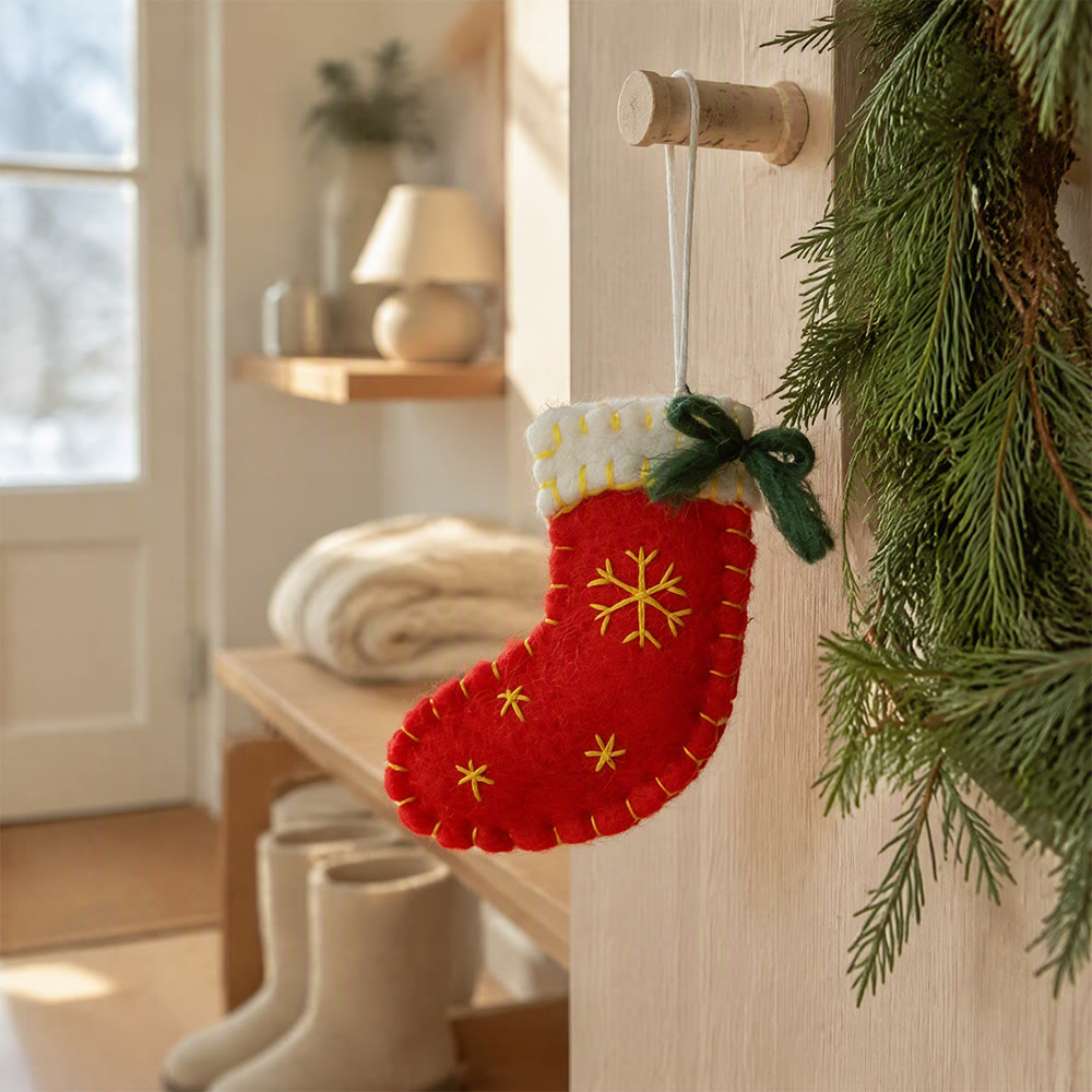 Rubbyoo Weihnachtsbaumschmuck – DIY-Ornament aus Stofffilz | Gemütliche Weihnachtsdekoration für Zuhause - Rote Socke - image 16