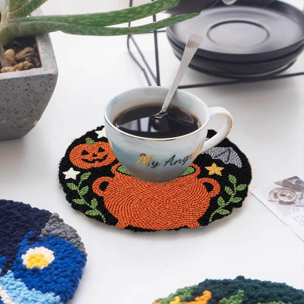 Hexenhaftes Halloween-Punch-Needle-Set – Gruselig-süßes Bastelset | Gruseliger Weihnachtsschmuck - 5-Zoll-Untersetzer-Set - image 12