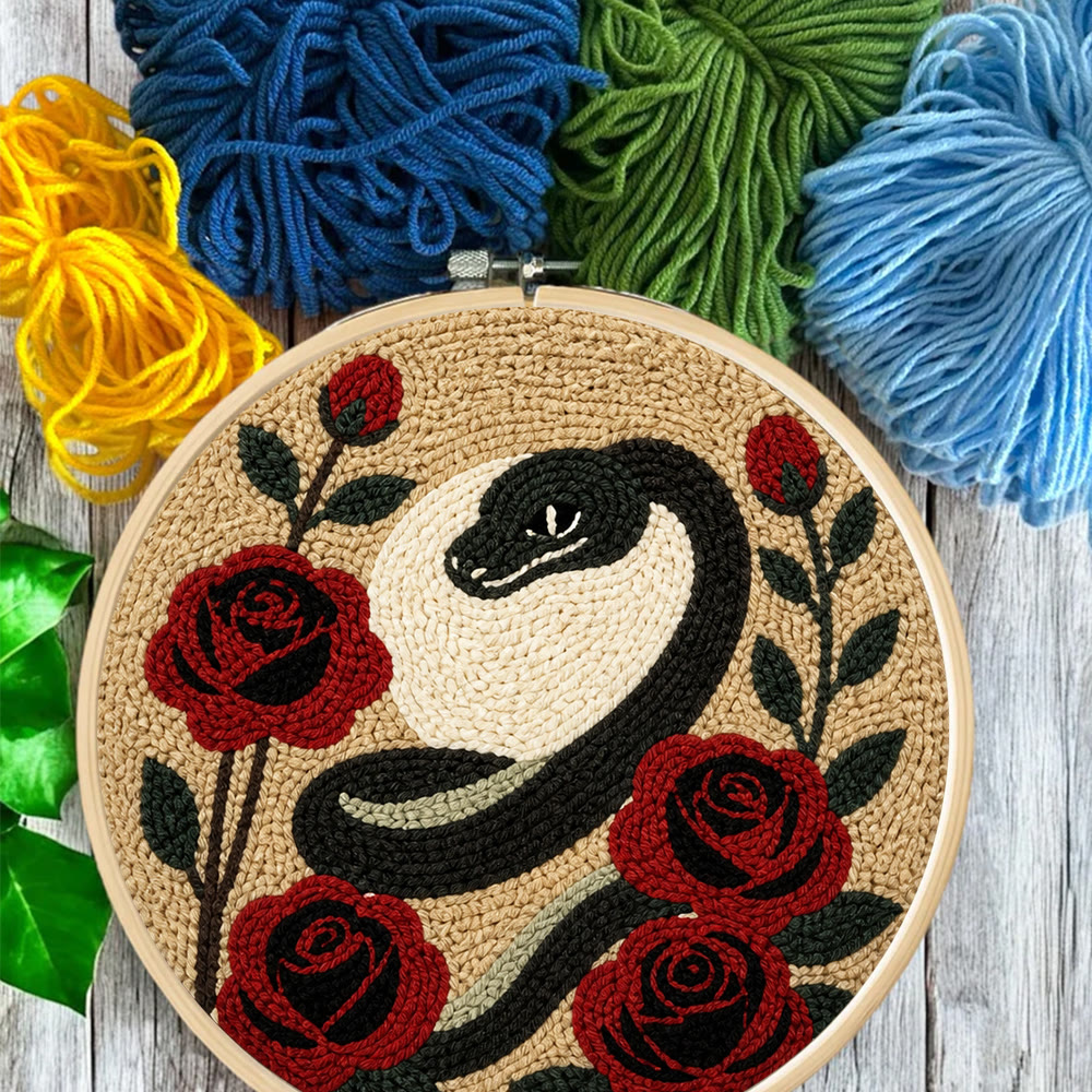 Schlangen- und Rosen-Punch-Needle-Set – Anfängerfreundliche gotische Stickerei | Ästhetische florale Wandkunst - image 3