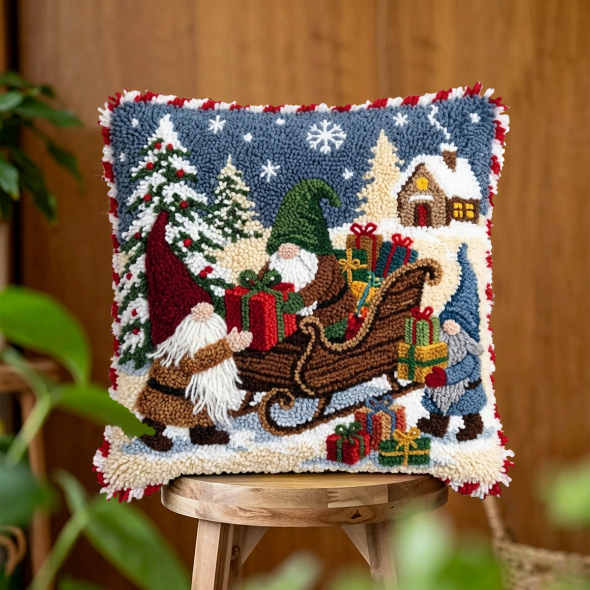 Rubbyoo Knüpfkissen-Set – Fleißige Kobolde | Hübscher Weihnachtskissenbezug als Geschenk | Gemütliche Weihnachtsdekoration - 43 x 43 cm - image 1