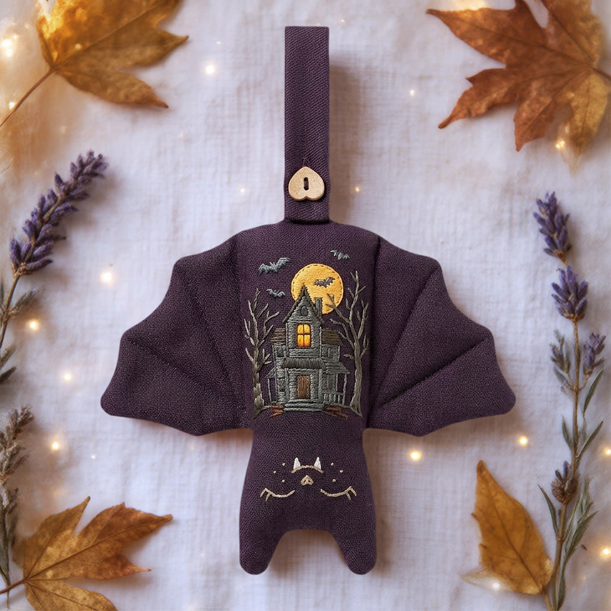 Rubbyoo Fledermaus-Stickset – Spukschloss | Dark Academia Fledermausporträt mit botanischen Akzenten | Halloween-Wanddekoration - image 5