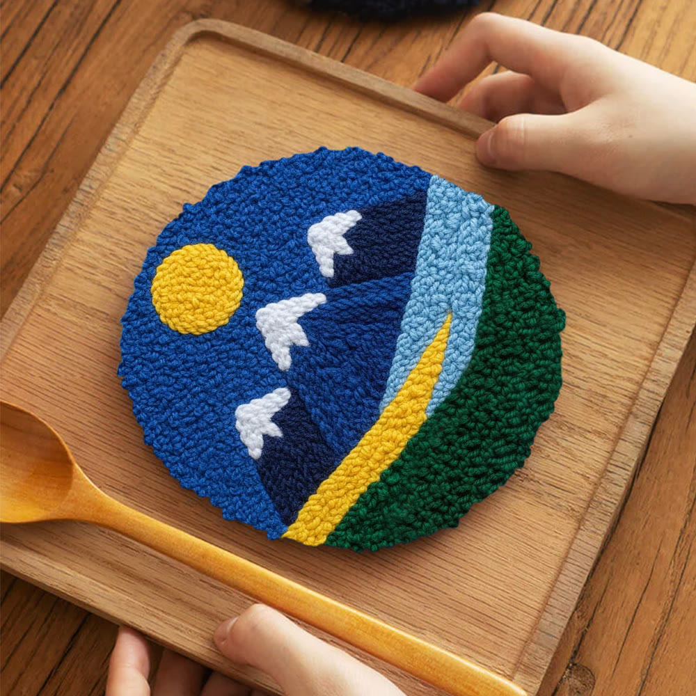 Punch-Needle-Set „Bergtal“ – Landschafts-Garnkunst | Schöne Wanddekoration - 5-Zoll-Untersetzer-Set - image 12