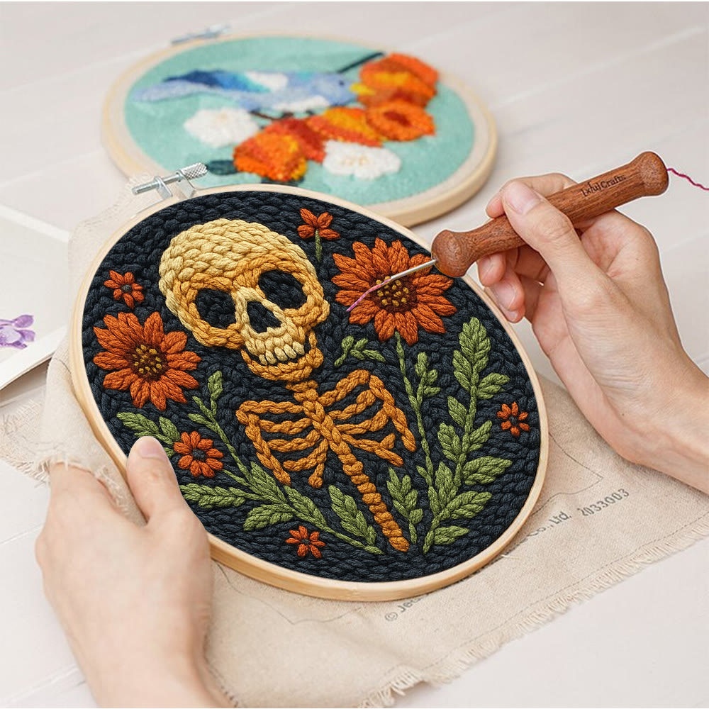 Blumen-Totenkopf-Punch-Needle-Set – DIY-Punch-Needle-Untersetzer | Gruselige Halloween-Kunst | Schöner Wandbehang - image 8