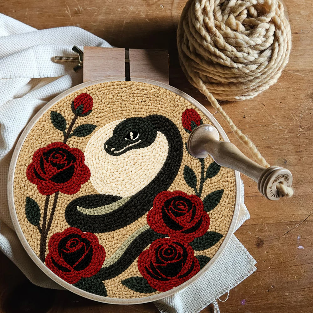 Schlangen- und Rosen-Punch-Needle-Set – Anfängerfreundliche gotische Stickerei | Ästhetische florale Wandkunst - image 4