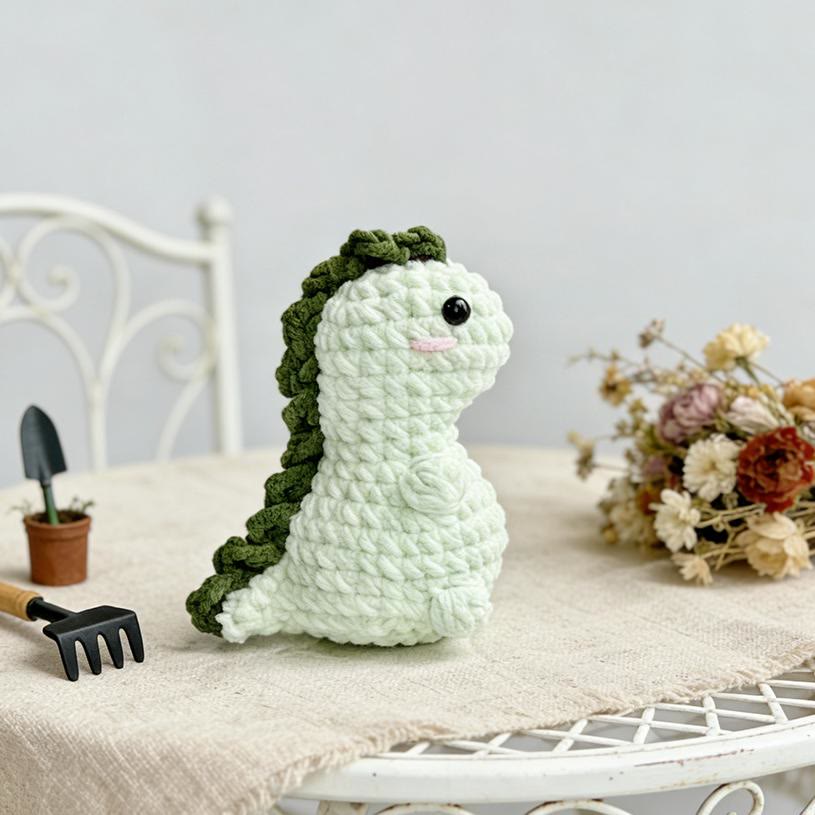 DIY-Häkelset für Mini-Dinosaurier – Hübsche Taschenverzierung | Einzigartiges handgefertigtes Spielzeug - Grün - image 1