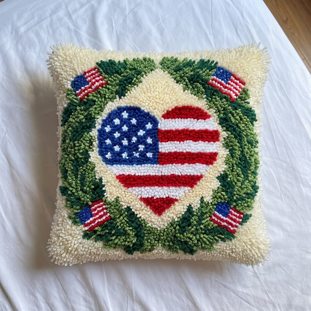 Rubbyoo Knüpfkissen-Set – Herzförmige US-Flagge | Erinnerungsgeschenk (1776–2026) | Patriotische Dekoration für Zuhause - image 9