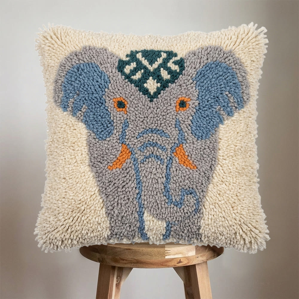 Rubbyoo Knüpfkissen-Set – Blauer Elefant | Tierkissenbezug | Schöne Zimmerdekoration - image 3