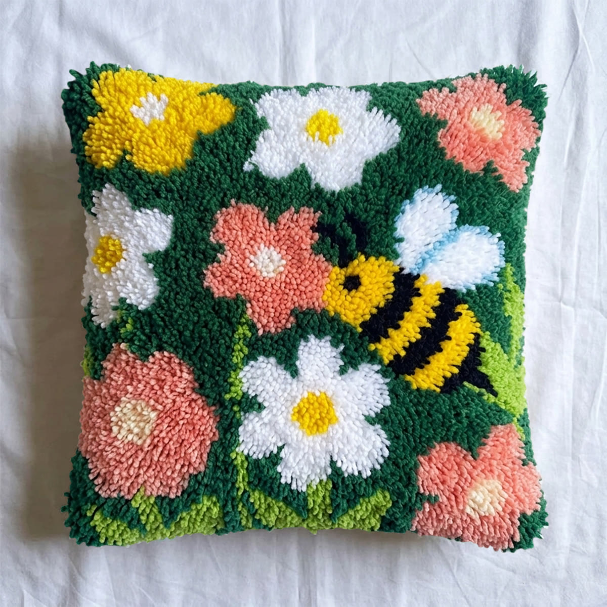 Rubbyoo Knüpfkissen-Set – Biene und Blumen | DIY-Sofadeko | Kreatives Geschenk aus Garn - image 7