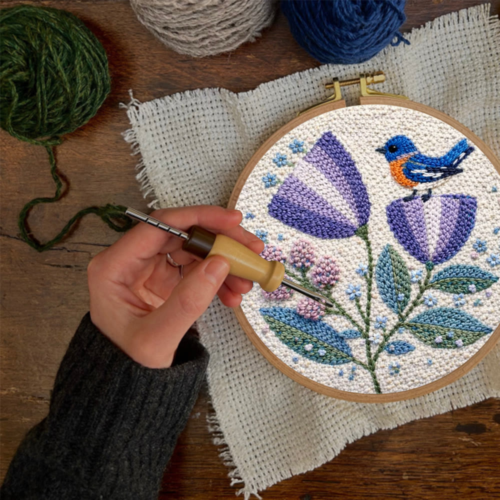 Lila Blume mit kleinem Vogel – Punch-Needle-Set – Gemütliche Wohndekoration | Einfach selbstgemachte Kunst - image 4