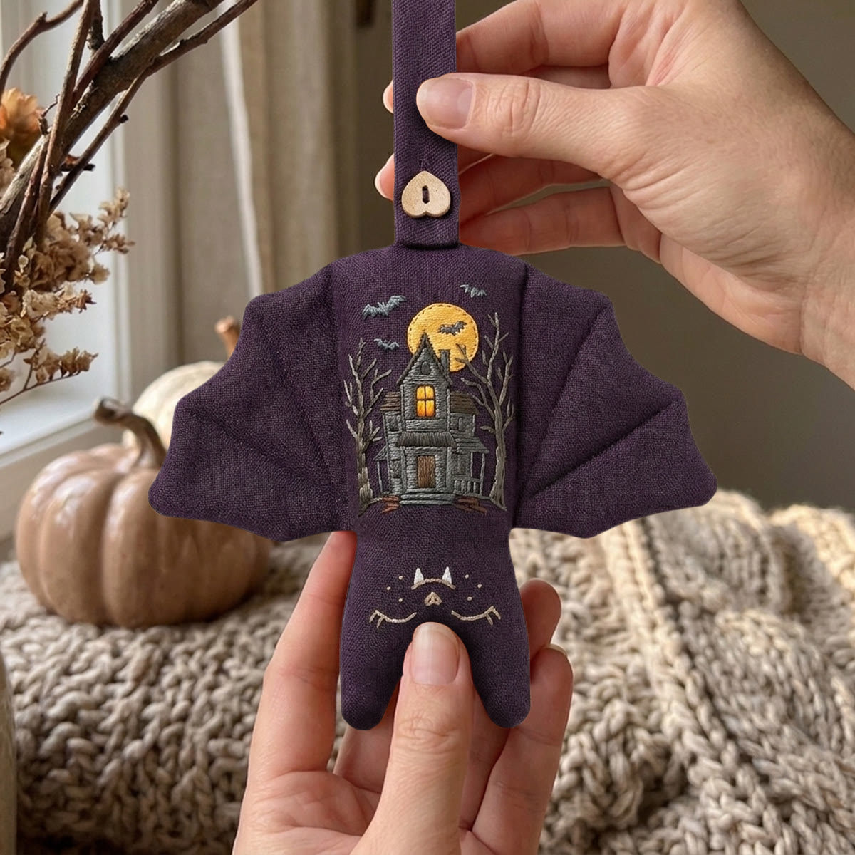 Rubbyoo Fledermaus-Stickset – Spukschloss | Dark Academia Fledermausporträt mit botanischen Akzenten | Halloween-Wanddekoration - image 3
