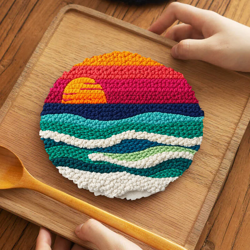 Punch Needle Set „Sonnenuntergangs-Ozeanwellen“ – Künstlerisches DIY-Erlebnis | Lebendiger Küsten-Akzent für Ihr Zuhause - 5-Zoll-Untersetzer-Set - image 4