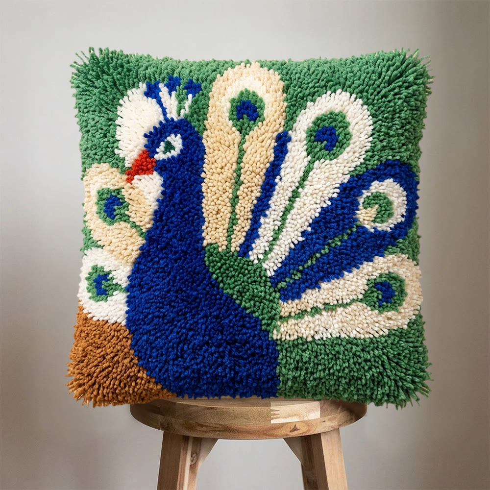 Rubbyoo Knüpfkissen-Set – Eleganter Pfau | Sofakissenbezug | Gestepptes Wohnaccessoire - image 4