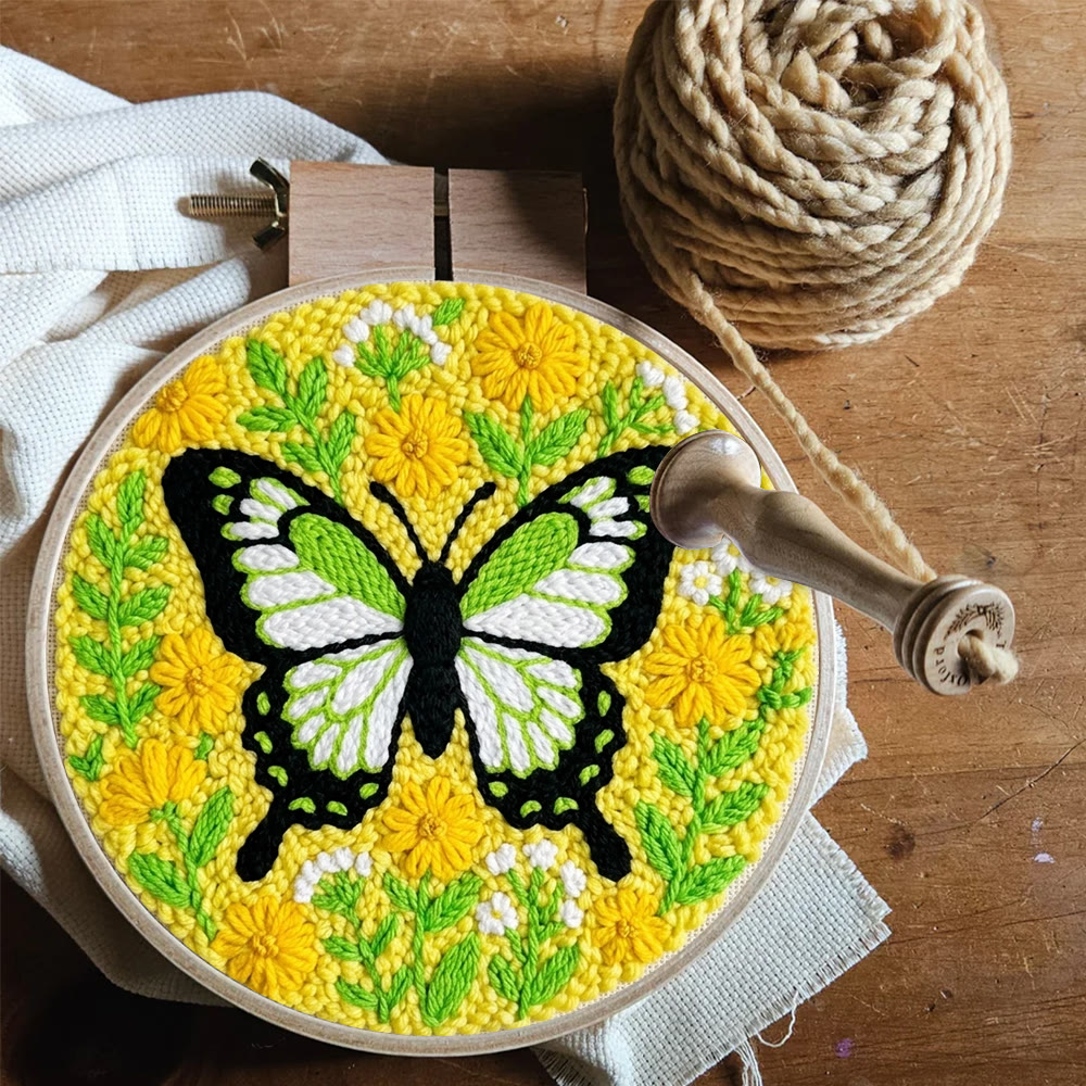 Lebendiges Frühlings-Punch-Needle-Set – Ästhetisches Schmetterlings- und Gänseblümchenmotiv | Nützliches, handgemachtes Einzugsgeschenk - image 5