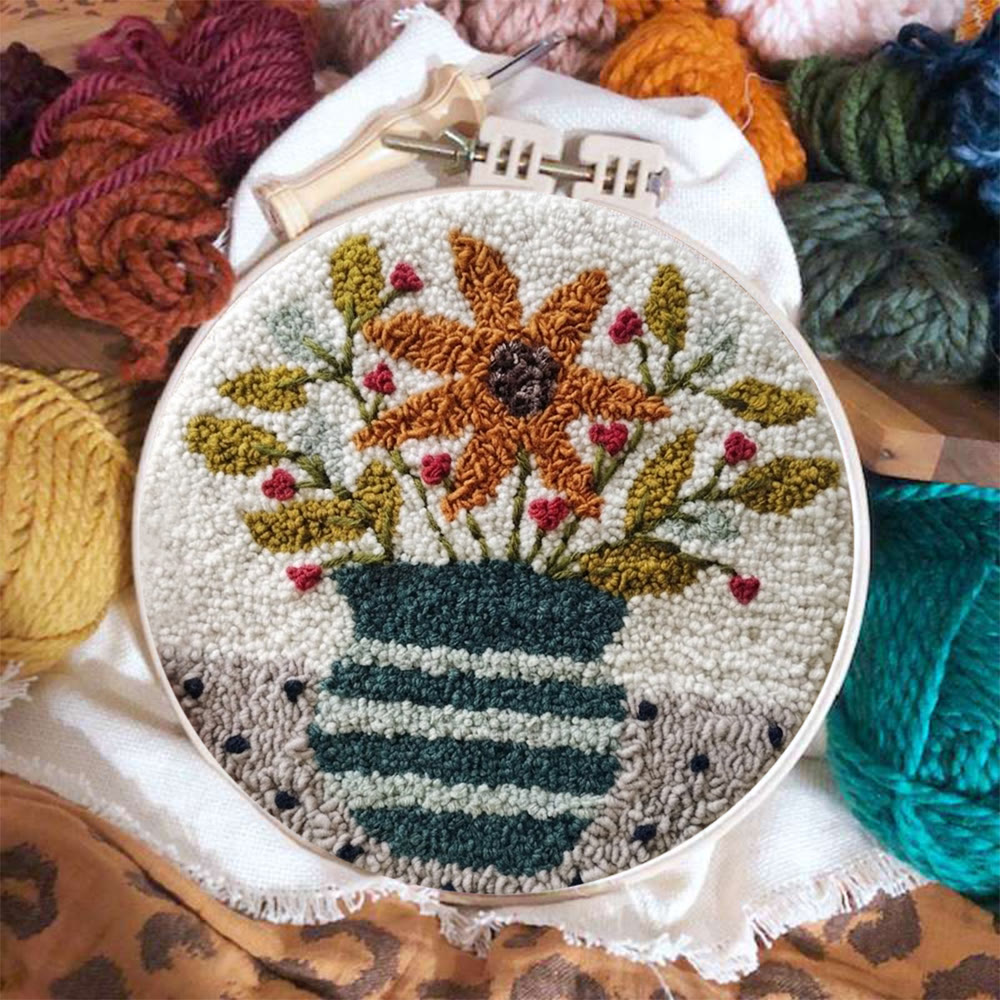 Wunderschöner Blumenstrauß in Vase – Punch-Needle-Set – Exquisite Wanddekoration | Ideal für handgemachte Geschenke - image 6