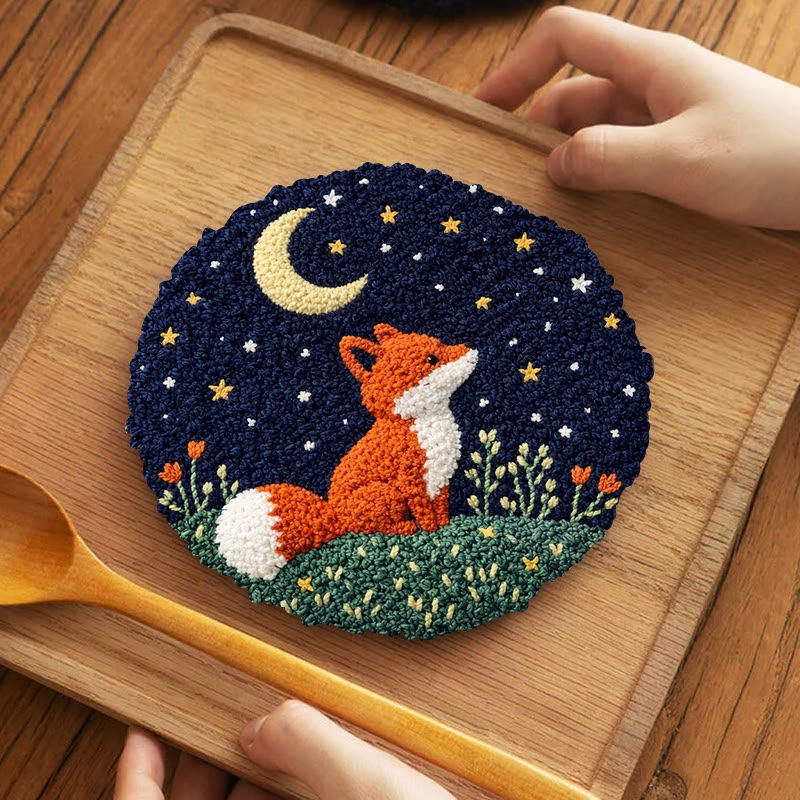 Sternennacht-Fuchs-Punch-Needle-Set – Verspielte Dekoration mit Naturmotiven | Bezauberndes Geschenk für Tierliebhaber - 5-Zoll-Untersetzer-Set - image 4