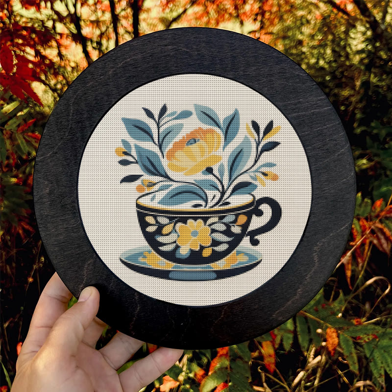 Kreuzstich-Set – Blumen-Teetasse | Elegante Handarbeit | Stickrahmen-Dekoration zum Aufhängen - image 9