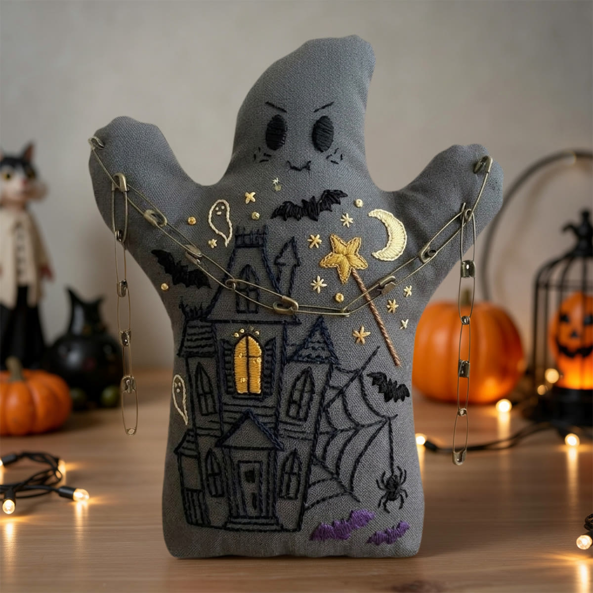 Rubbyoo Geister-Stickset – Geheimnisvolles Spinnennetzschloss | Handgefertigter gotischer Ornament | Gruseliges Halloween-Herrenhaus-Bastelset - image 5