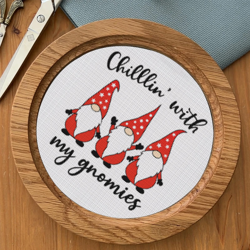 Kreuzstich-Set – Chillen mit Gnomen | Handgemachtes Weihnachtshandwerk | DIY-Weihnachtsgeschenke - image 8