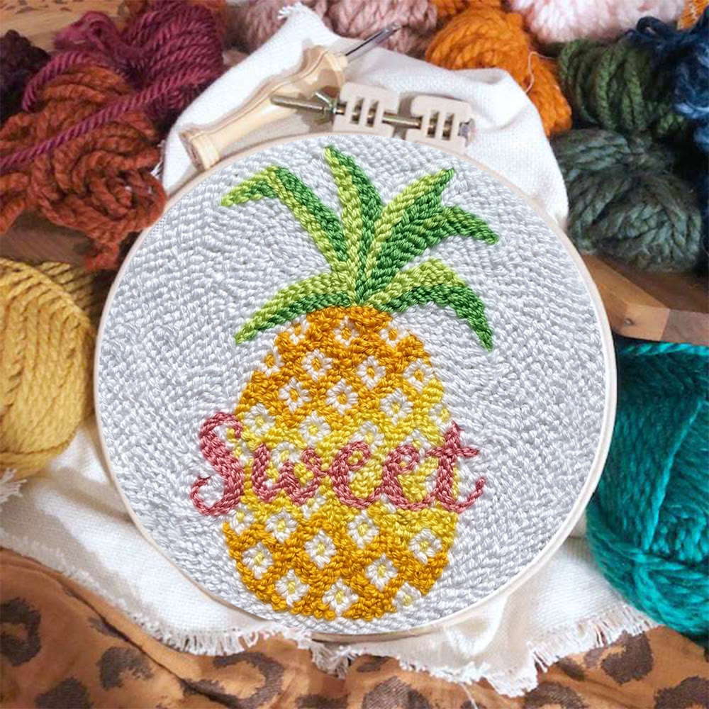 Ananas-Punch-Needle-Set – Kreative Fruchtkunst | Handgefertigter Wohnschmuck - image 4
