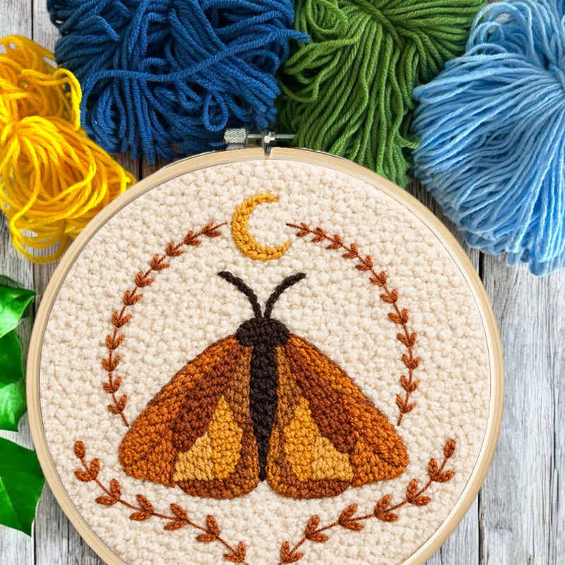 Mondfalter-Kranz-Bastelset mit Punch Needle – Anfängerfreundliches DIY-Projekt | Atmosphärische Wohndekoration - image 8