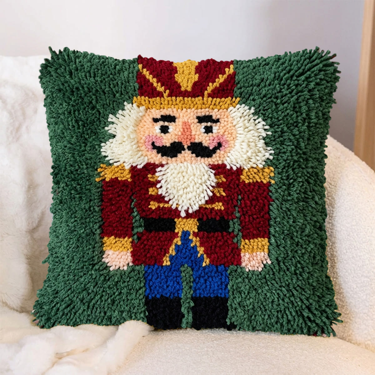 Rubbyoo Knüpfkissen-Set – Nussknacker-Soldat | Dekorative Bastelidee für die Feiertage | DIY-Kissenbezug - image 7