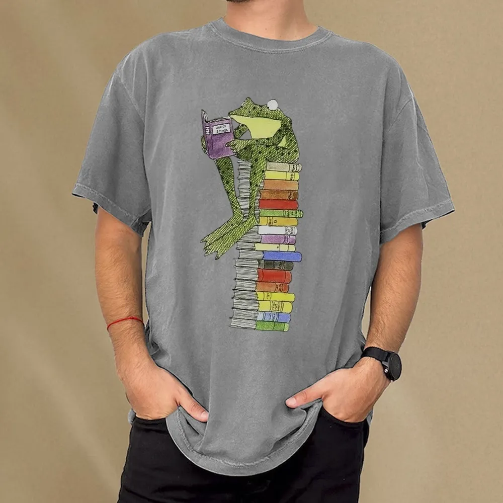 Pagewings A Reading Frog Unisex Washed T-shirt