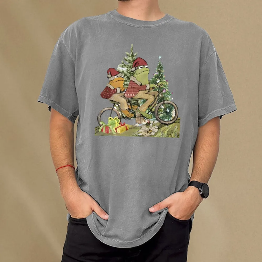 Pagewings Frog and Toad Christmas Unisex Washed T-shirt